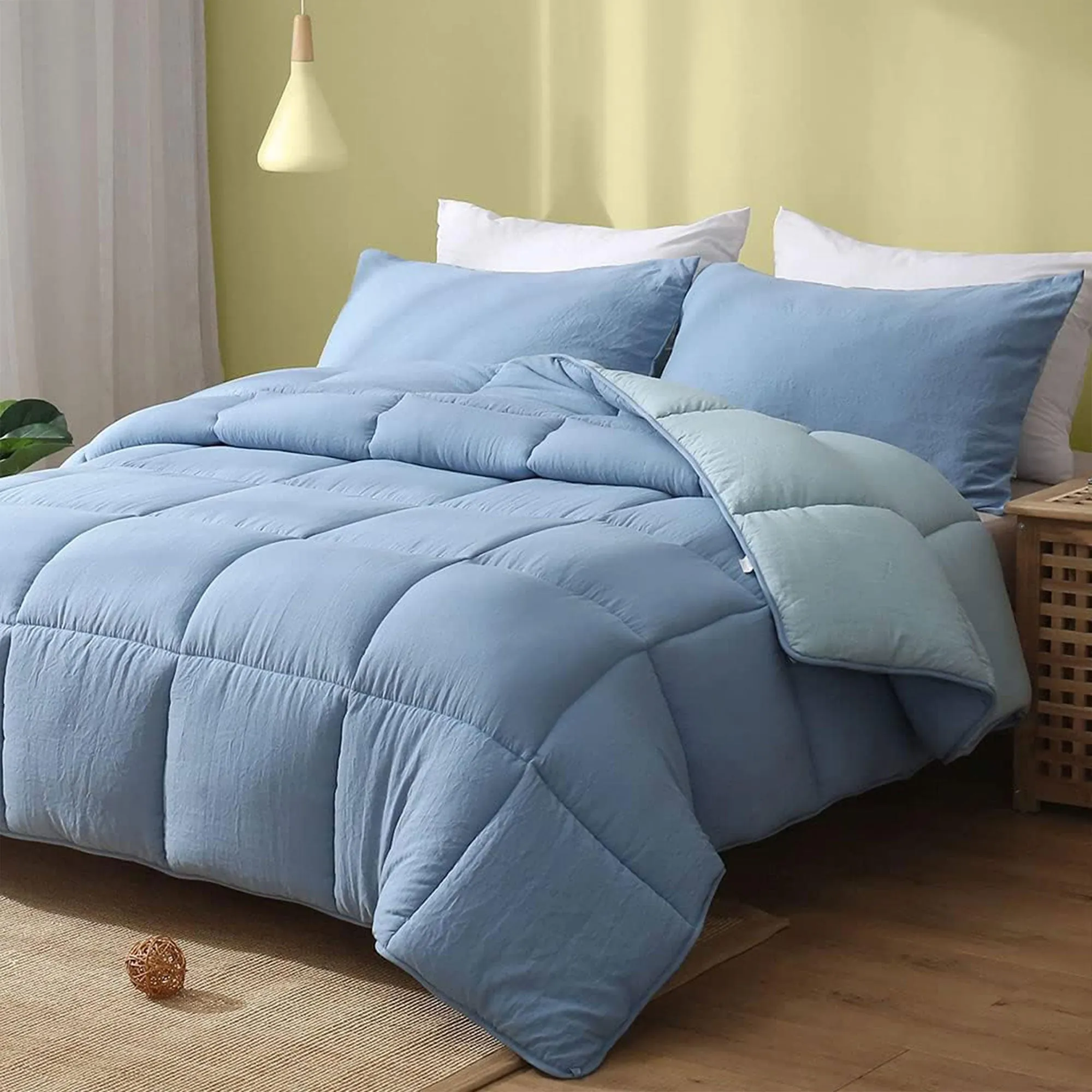 APSMILE Reversible All Season Down Alternative Full King Comforter, Light Blue