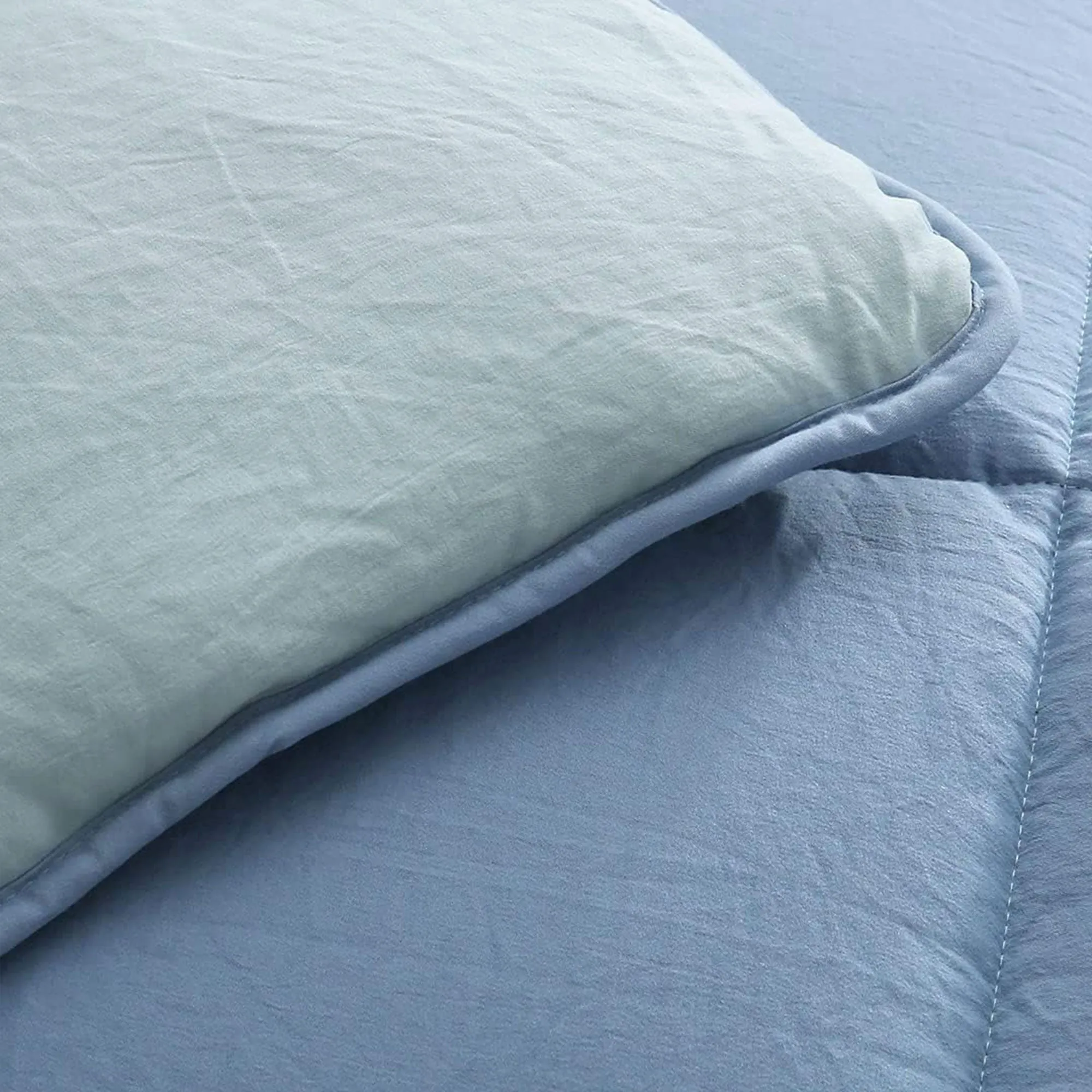 APSMILE Reversible All Season Down Alternative Full King Comforter, Light Blue