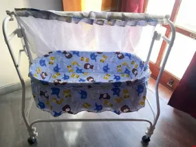 BABYHUG Cozy Nest Cradle With Mosquito Net - Blue