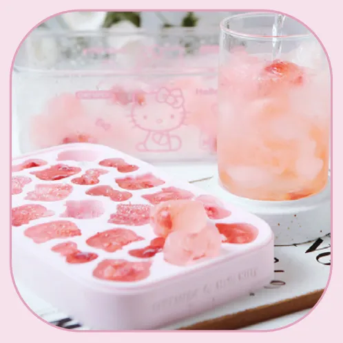 Hello Kitty Ice Cube Tray With Lid and Storage Tub