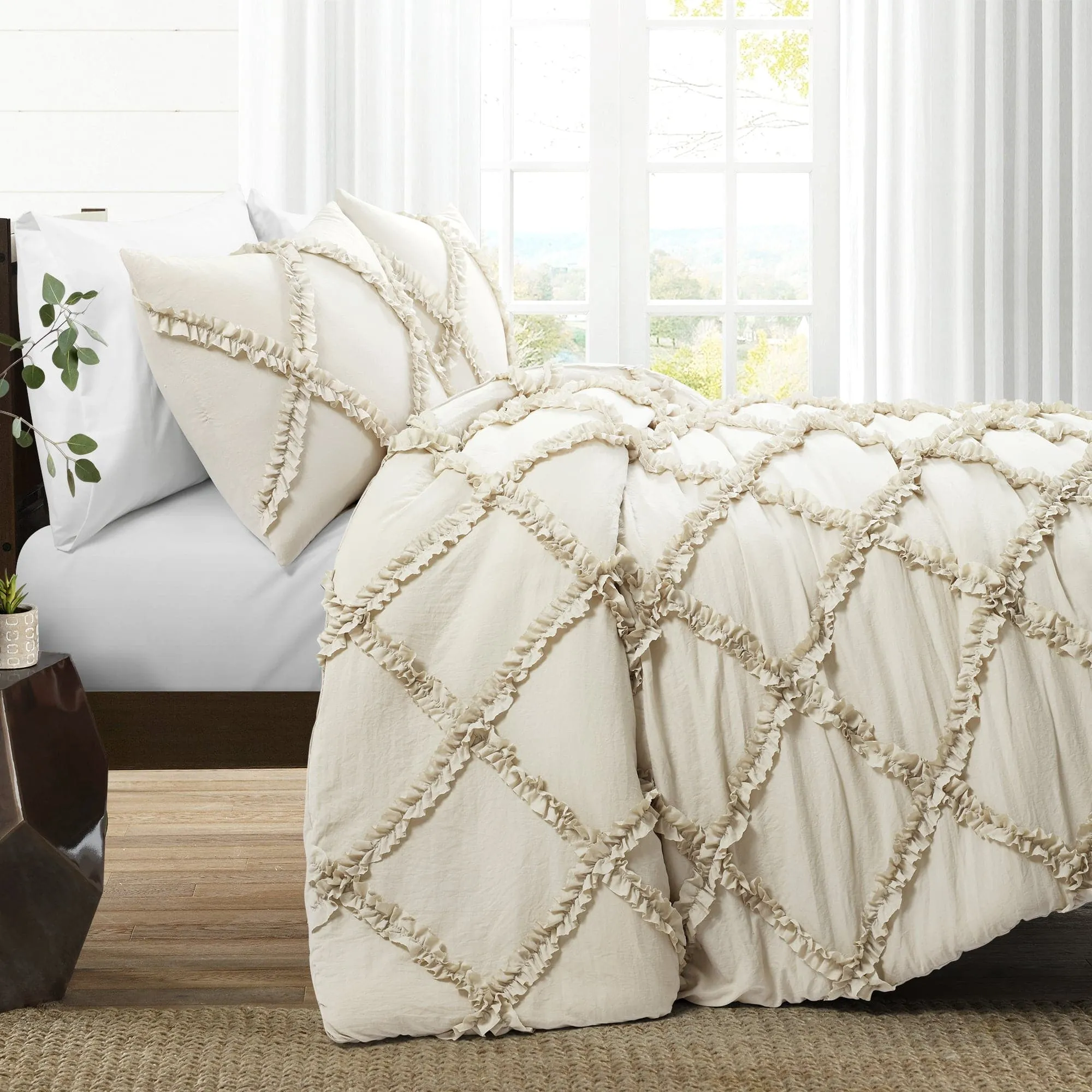 Ruffle Diamond 3 Piece Comforter Set