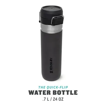 Stanley Quick-Flip Water Bottle 0.7L