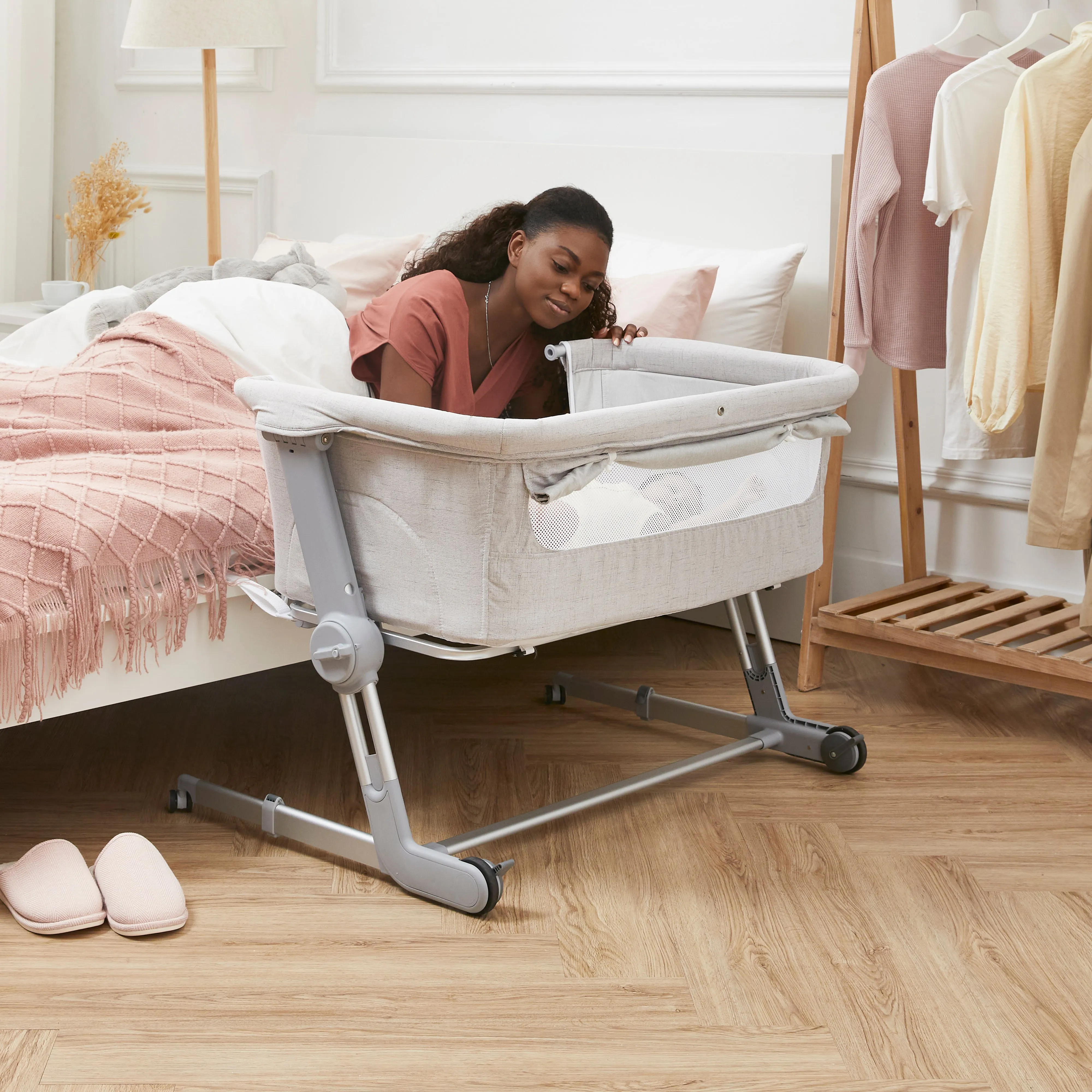 Unilove Hug Me Plus 3-in-1 Bedside Sleeper