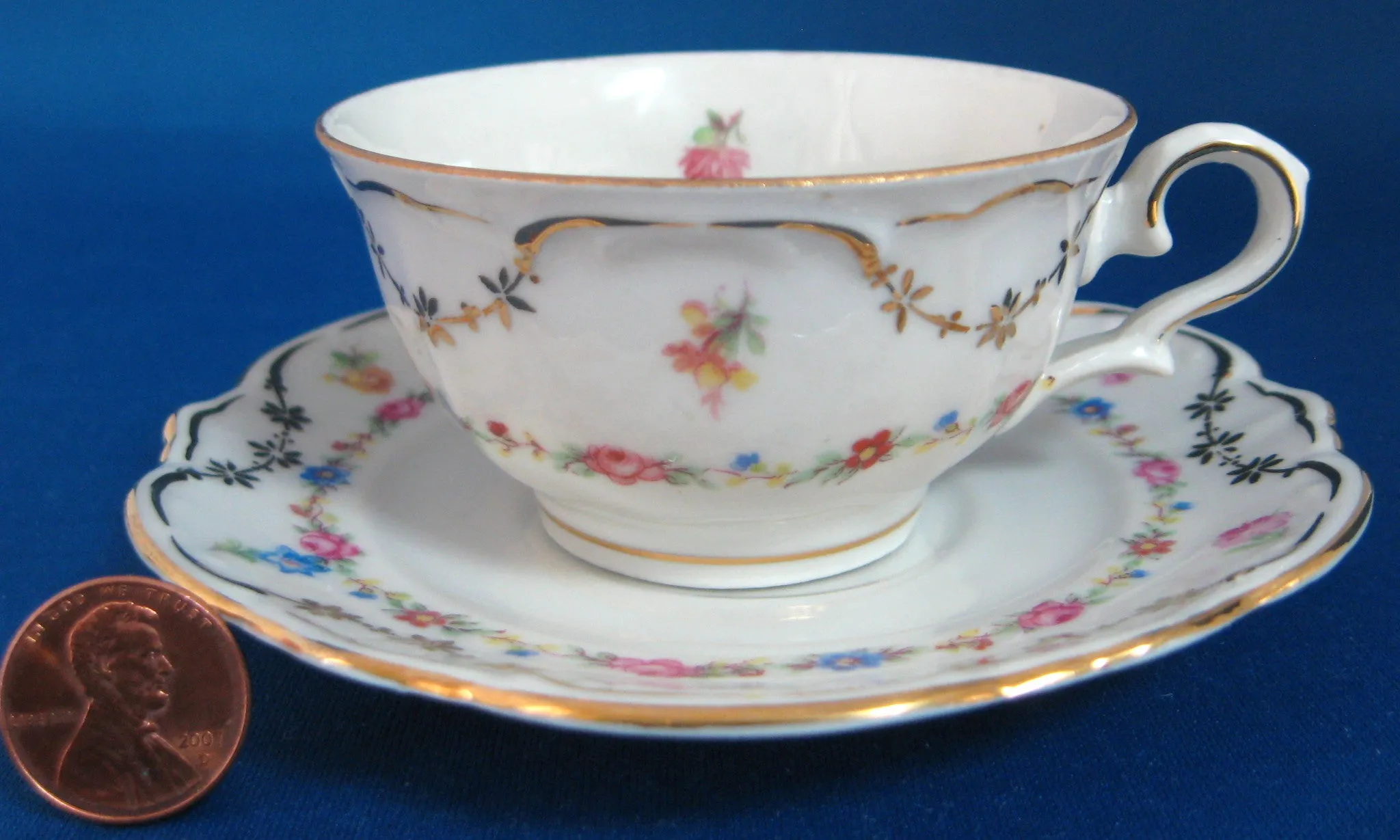 US Zone Cup And Saucer Bayreuther Dainty Floral Chintz Demi 1945-1949 Bayreuth Bavaria